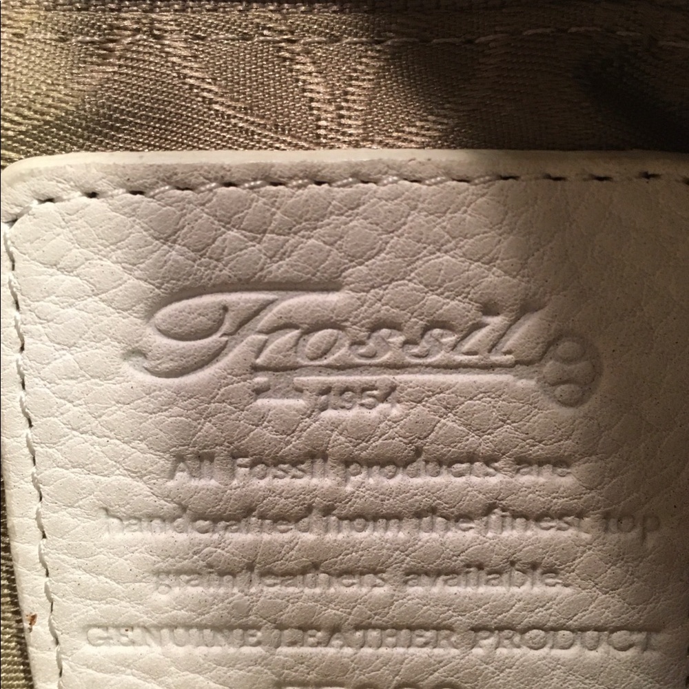 Fossil Cloud White Cargo Hobo Bag - Picture 2 of 6